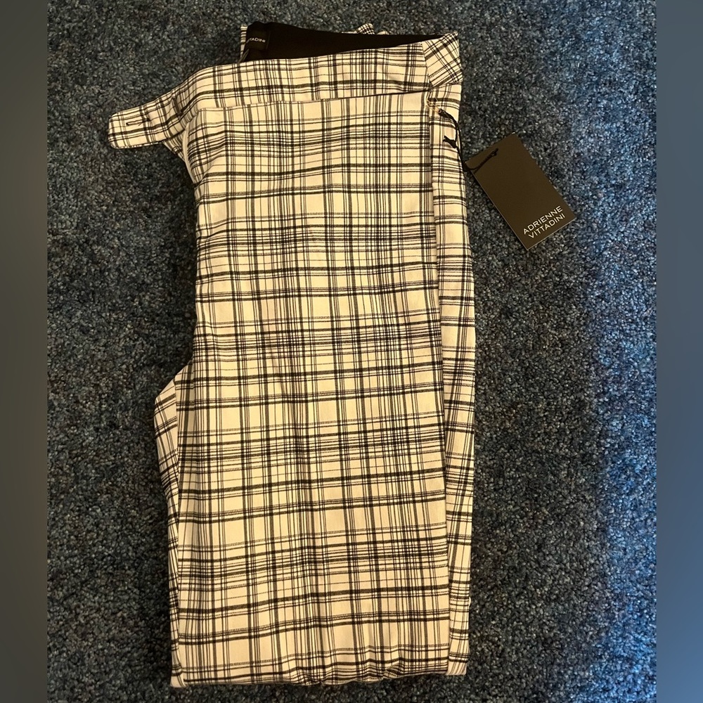 Adrienne Vittadini dress pants size 6 NWT